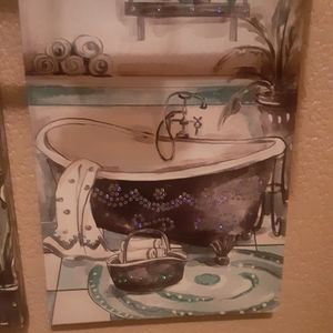 Bathroom art canvases